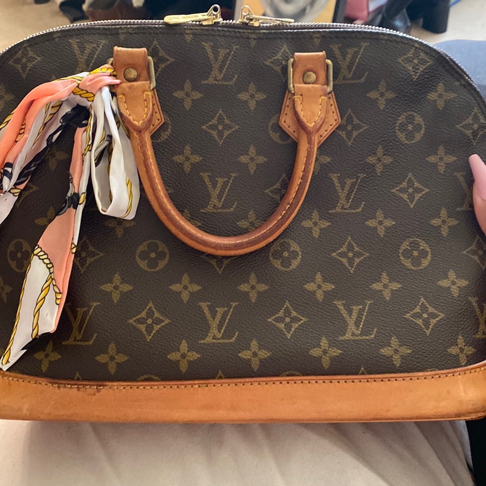 Vintage Louis Vuitton Alma MM